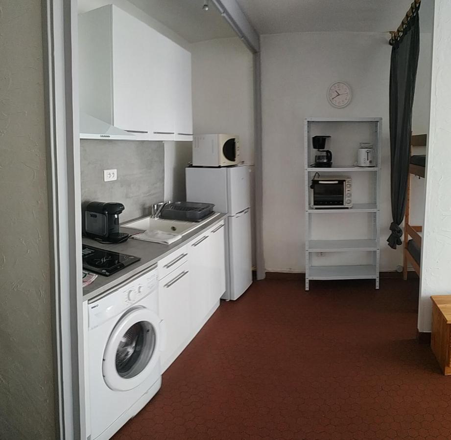 Grand A 100 M Et Commerces * Saint-Cyprien (Pyrenees-Orientales)